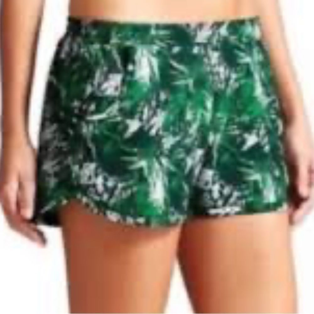 EUC Velvet Heart Pull On‎ Leaf Print Drawstring Elastic Shorts Medium
